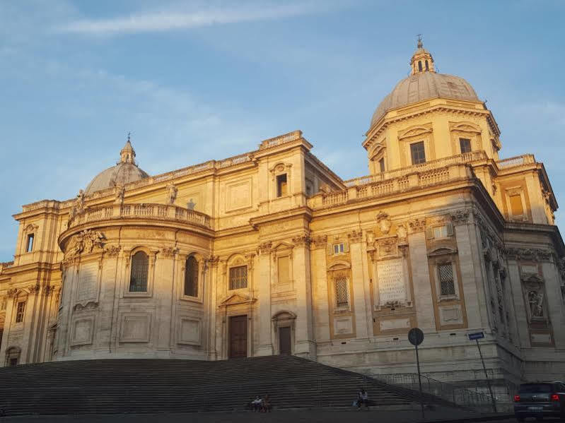 Le Poesie Di Roma Bed & Breakfast Bagian luar foto